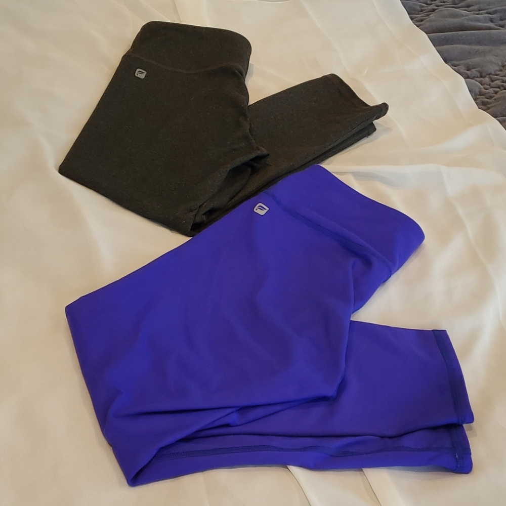 Set of two Fabletics cropped tights